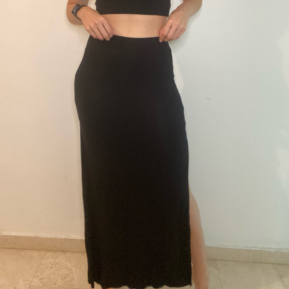 Side slit maxi skirt
